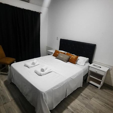 Solano House Bed & Breakfast Termas de Rio Hondo Exterior photo